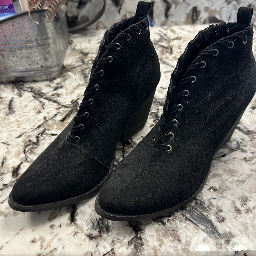 Coconuts by Matisse Booties